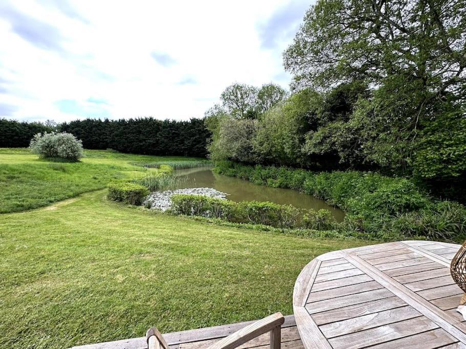 Beautiful Cabin With Pond View Steyning Exteriér fotografie